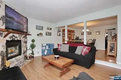 3 Brookside Heights Wanaque NJ 07465