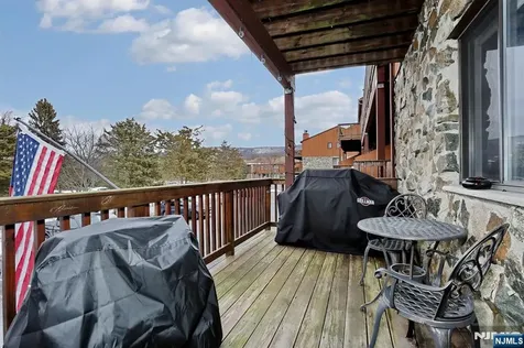 3 Brookside Heights Wanaque NJ 07465