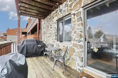 3 Brookside Heights Wanaque NJ 07465