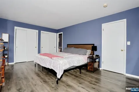 3 Brookside Heights Wanaque NJ 07465