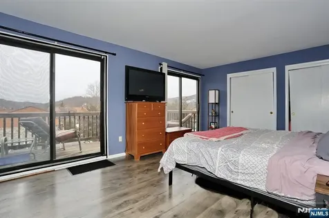 3 Brookside Heights Wanaque NJ 07465