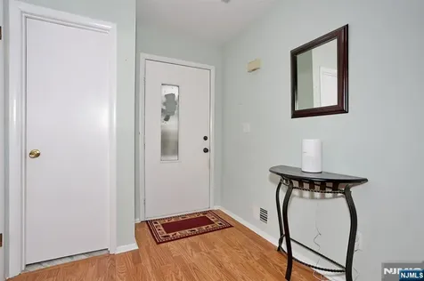 3 Brookside Heights Wanaque NJ 07465