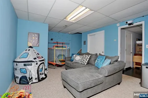 3 Brookside Heights Wanaque NJ 07465