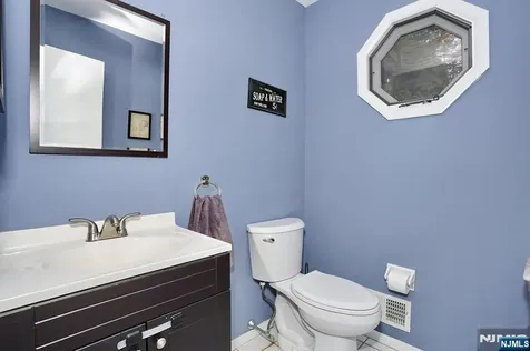 3 Brookside Heights Wanaque NJ 07465
