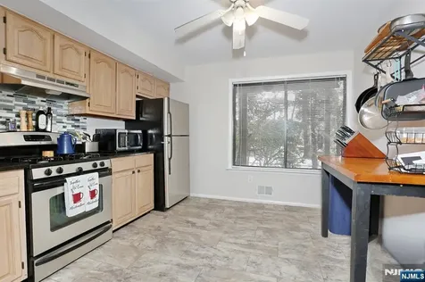 3 Brookside Heights Wanaque NJ 07465