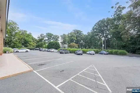 385 Maple Avenue Glen Rock NJ 07452