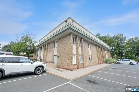 385 Maple Avenue Glen Rock NJ 07452
