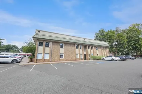 385 Maple Avenue Glen Rock NJ 07452