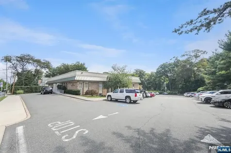 385 Maple Avenue Glen Rock NJ 07452