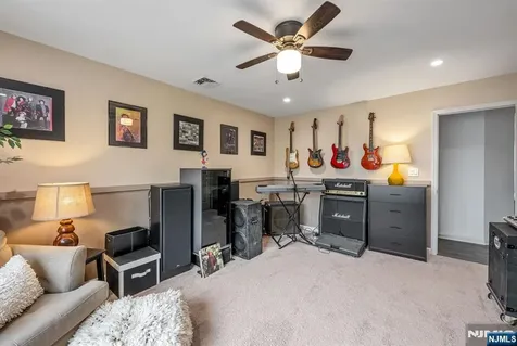 6 Grove Road Jefferson Township NJ 07438