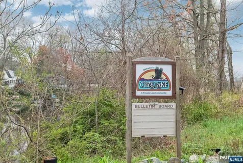 6 Grove Road Jefferson Township NJ 07438
