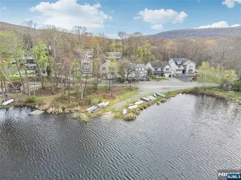 6 Grove Road Jefferson Township NJ 07438