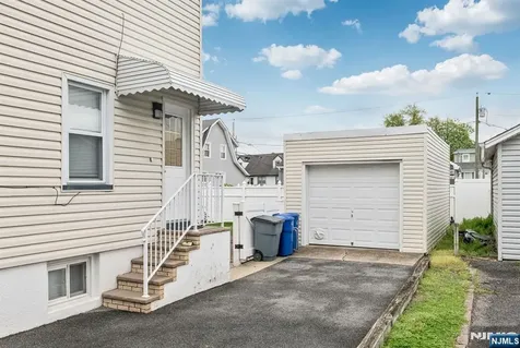20 Catherine Avenue Saddle Brook NJ 07663