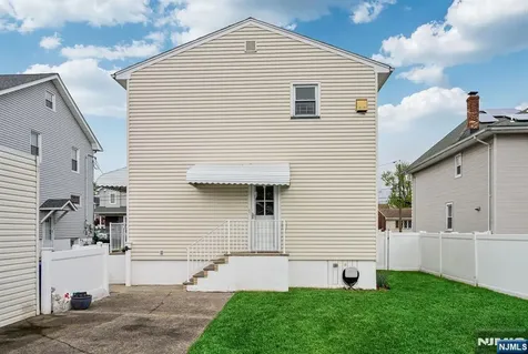 20 Catherine Avenue Saddle Brook NJ 07663