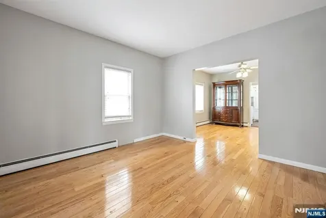 20 Catherine Avenue Saddle Brook NJ 07663