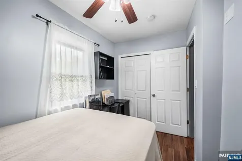 48 Lake Street East Orange NJ 07017