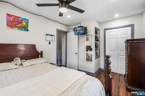 48 Lake Street East Orange NJ 07017