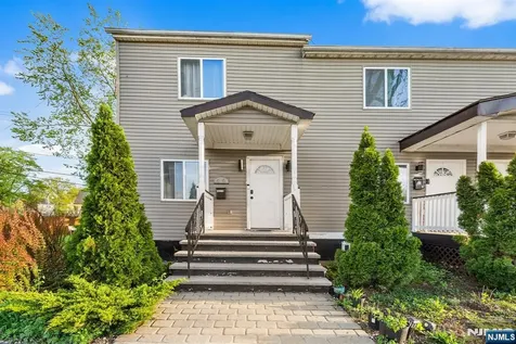 48 Lake Street East Orange NJ 07017