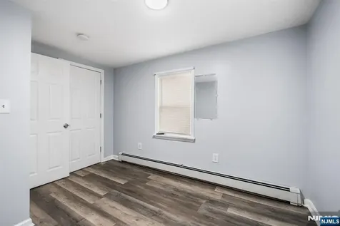 48 Lake Street East Orange NJ 07017