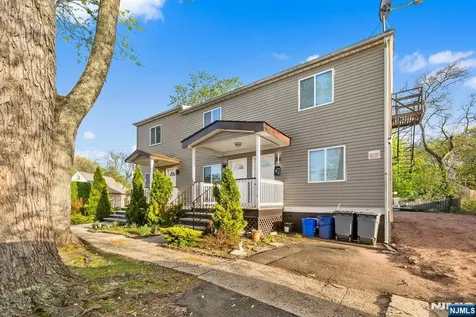 48 Lake Street East Orange NJ 07017