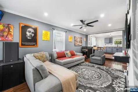 48 Lake Street East Orange NJ 07017