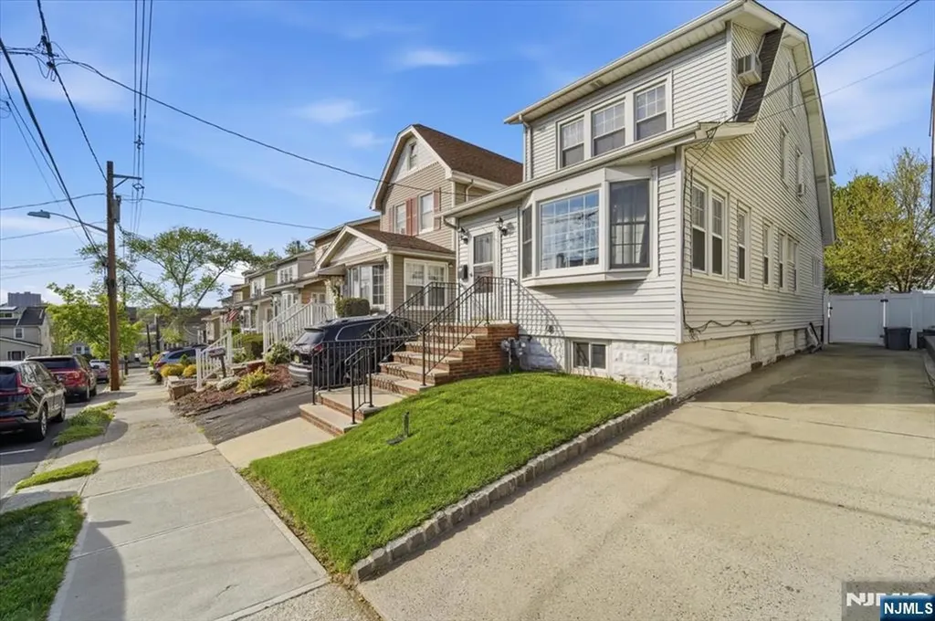13 Butler Place Kearny NJ 07032
