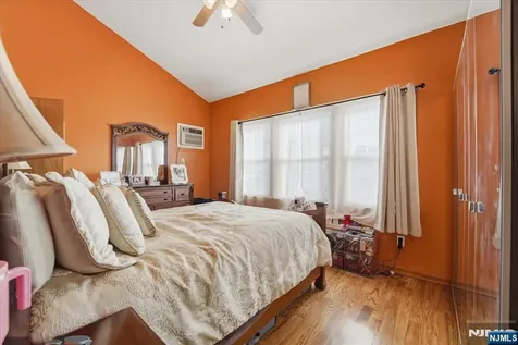 13 Butler Place Kearny NJ 07032