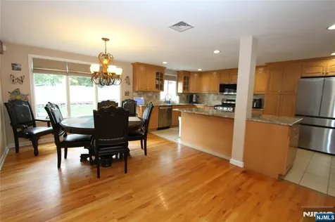 7 Stuart Street Waldwick NJ 07463