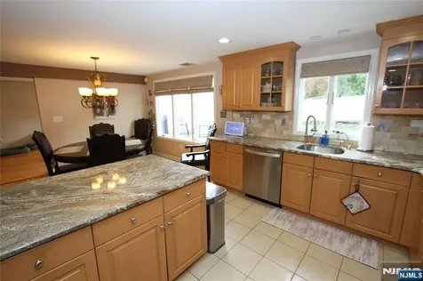 7 Stuart Street Waldwick NJ 07463