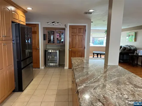 7 Stuart Street Waldwick NJ 07463