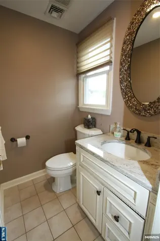 7 Stuart Street Waldwick NJ 07463