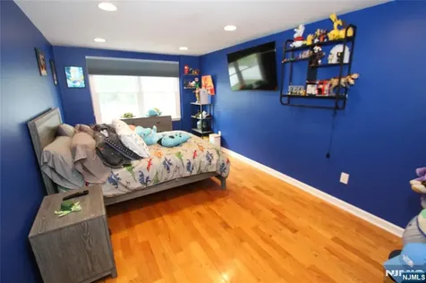 7 Stuart Street Waldwick NJ 07463