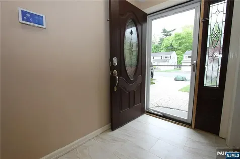 7 Stuart Street Waldwick NJ 07463