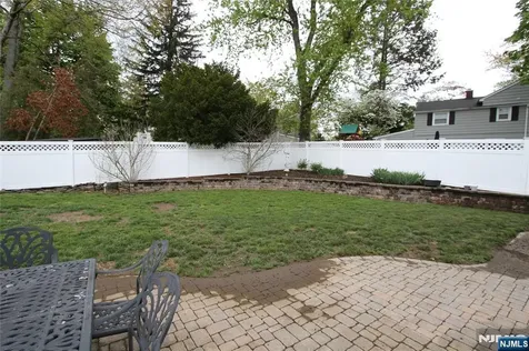 7 Stuart Street Waldwick NJ 07463