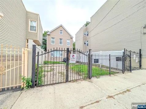 203 Lake Street Newark NJ 07104