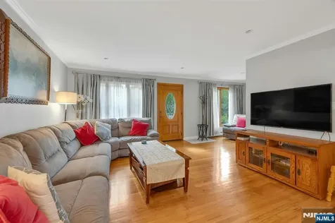 24 Cambridge Road Tenafly NJ 07670