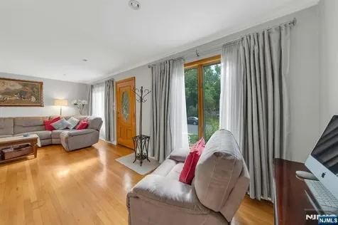 24 Cambridge Road Tenafly NJ 07670