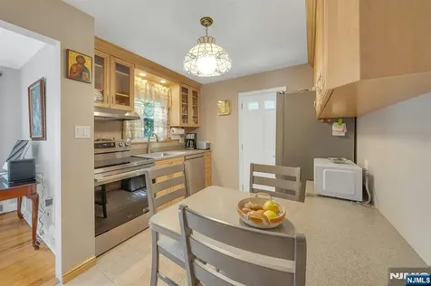 24 Cambridge Road Tenafly NJ 07670