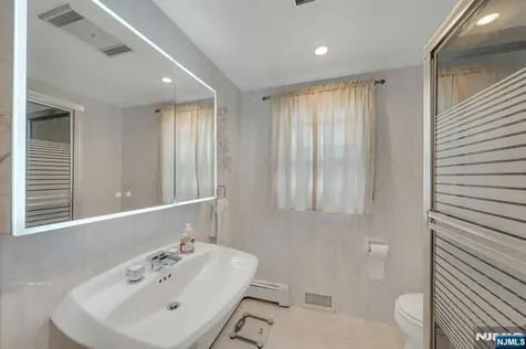 24 Cambridge Road Tenafly NJ 07670