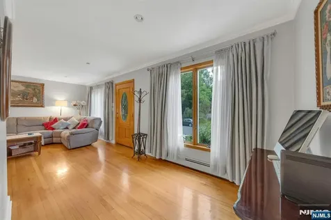 24 Cambridge Road Tenafly NJ 07670
