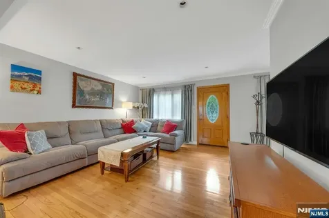 24 Cambridge Road Tenafly NJ 07670