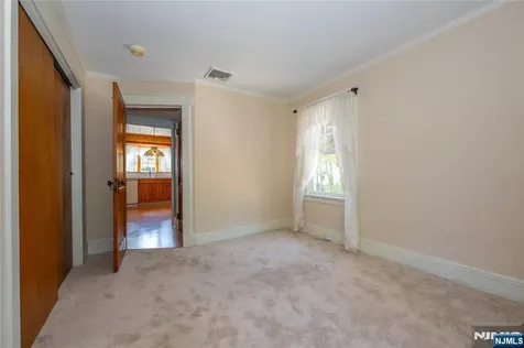 41 Center Street Midland Park NJ 07432