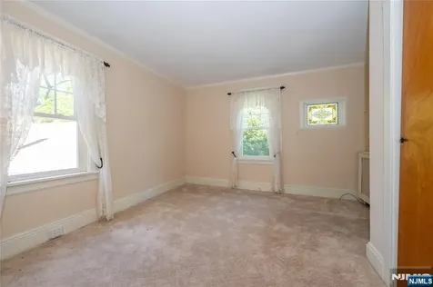 41 Center Street Midland Park NJ 07432