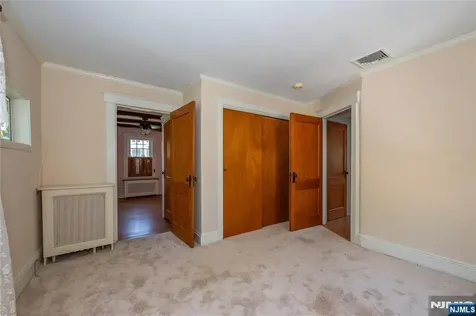 41 Center Street Midland Park NJ 07432