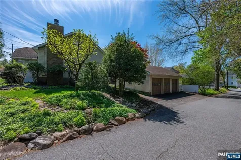 41 Center Street Midland Park NJ 07432