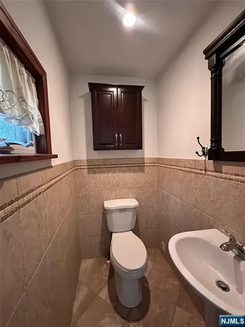 276 Madison Avenue Clifton NJ 07011