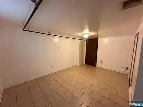 276 Madison Avenue Clifton NJ 07011