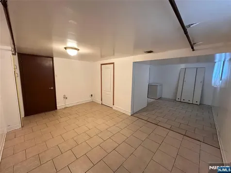 276 Madison Avenue Clifton NJ 07011