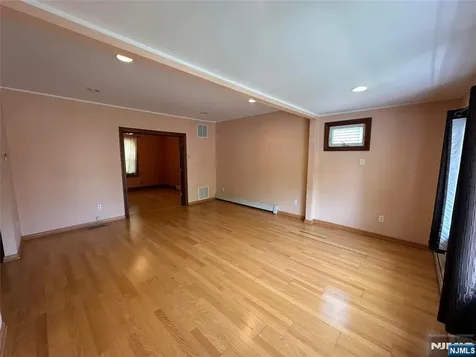 276 Madison Avenue Clifton NJ 07011