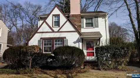292 Wiley Place Wyckoff NJ 07481